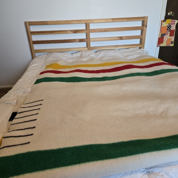 VTG Hudson Bay 8 Point Wool Blanket - Picture 4 of 6